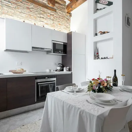 Ca' Flavia Apartment